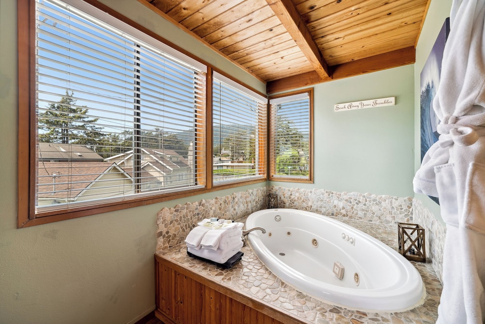 The Inn at Manzanita - photo 28