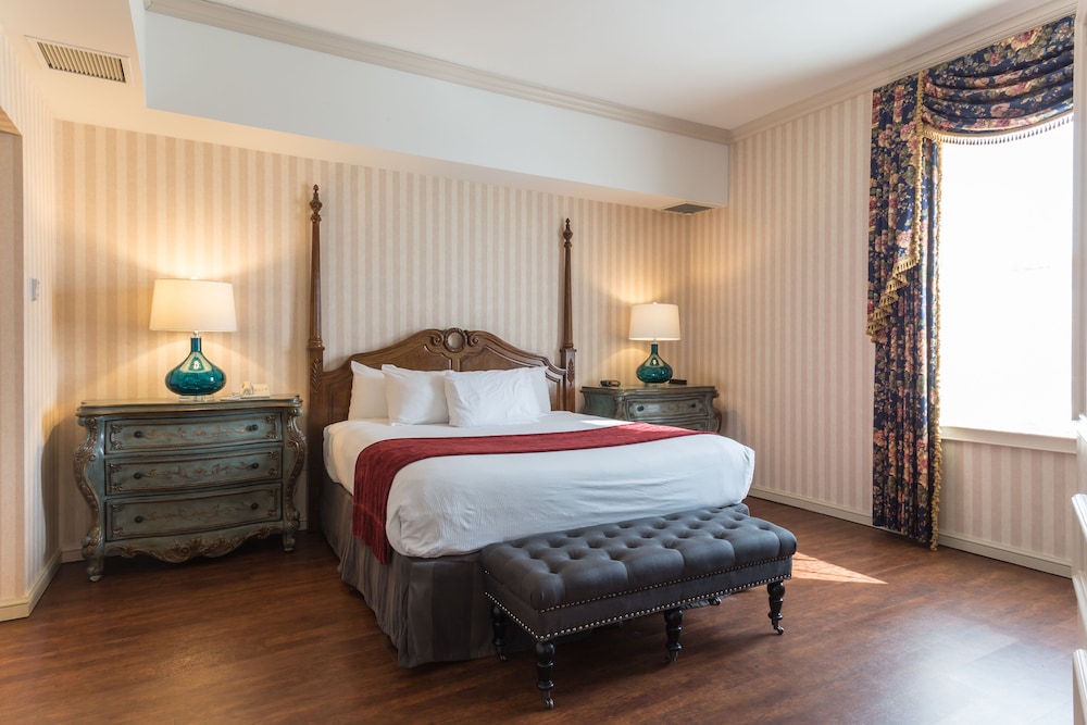 Hotel Winneshiek - photo 11