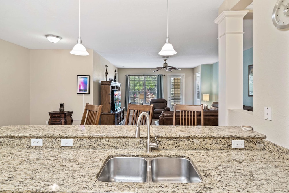 Vista Cay by Orlando Resort Rentals on Universal Boulevard - photo 50