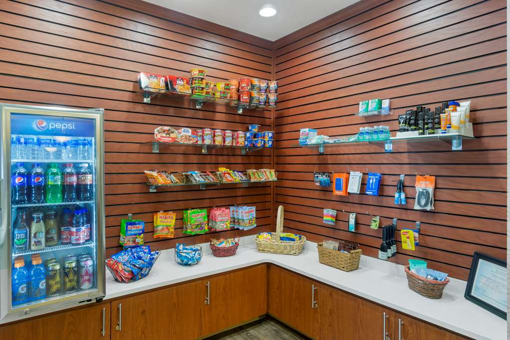 Best Western Plus Park Place Inn & Suites - photo 27