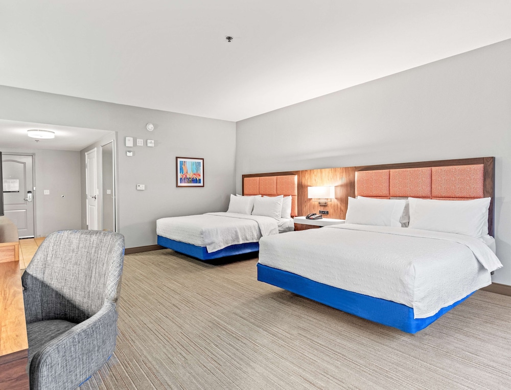 Hampton Inn Denver Northeast Brighton - photo 7