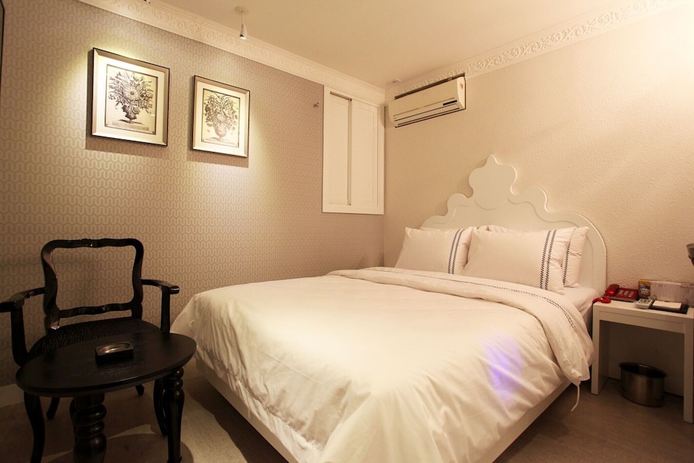 Sillim Tower - carbon neutral hotel in Seoul
