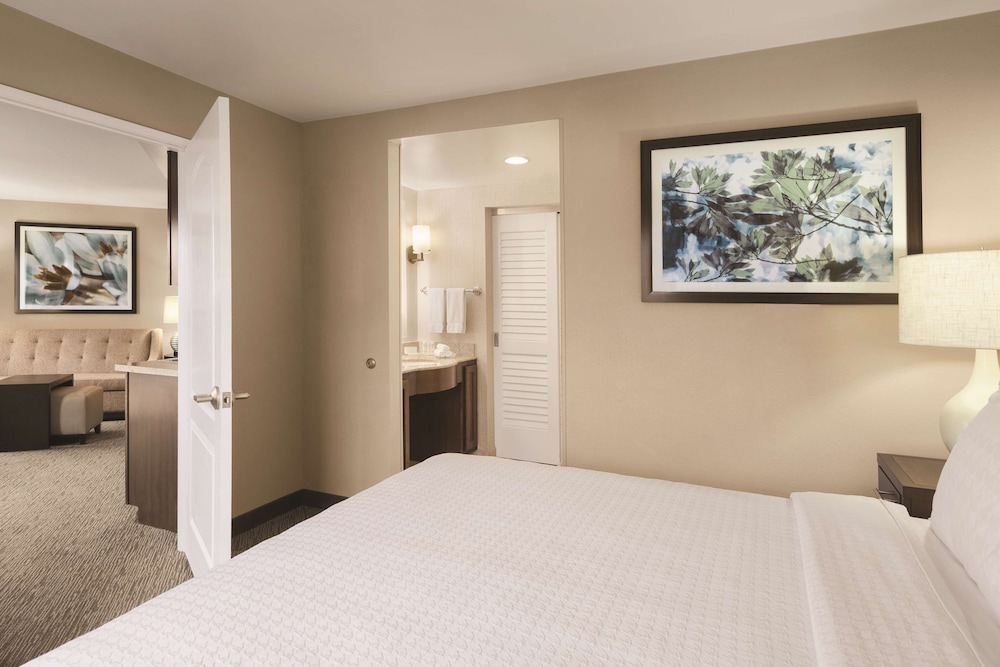 Homewood Suites by Hilton La Quinta - photo 21