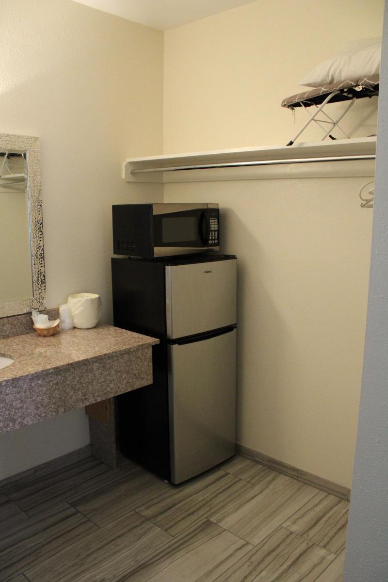 American Travel Inn - photo 19