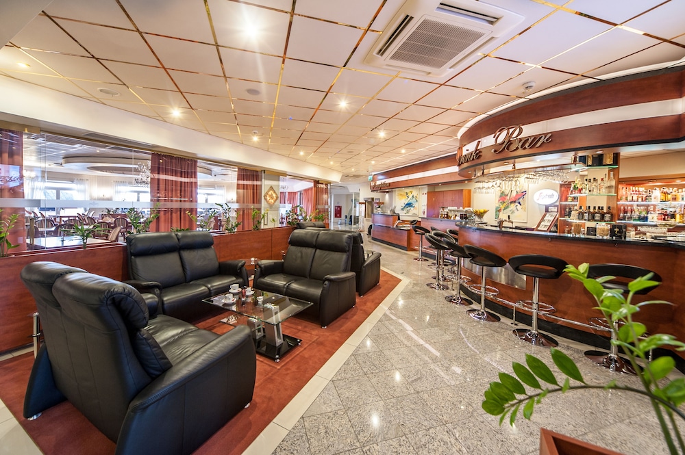 Hotel Gwarna — Legnica — photo 3