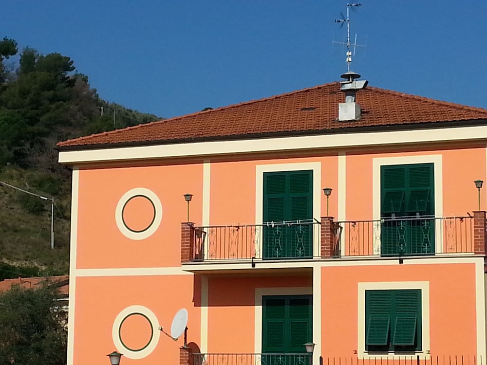Albergo Jolanda - last minute hotel in Diano Marina