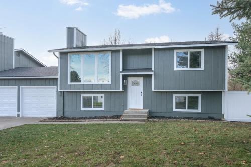 Spacious Family Villa only 13 mi from Silverwood — 4-Star Luxury Hotel in Hayden, United States