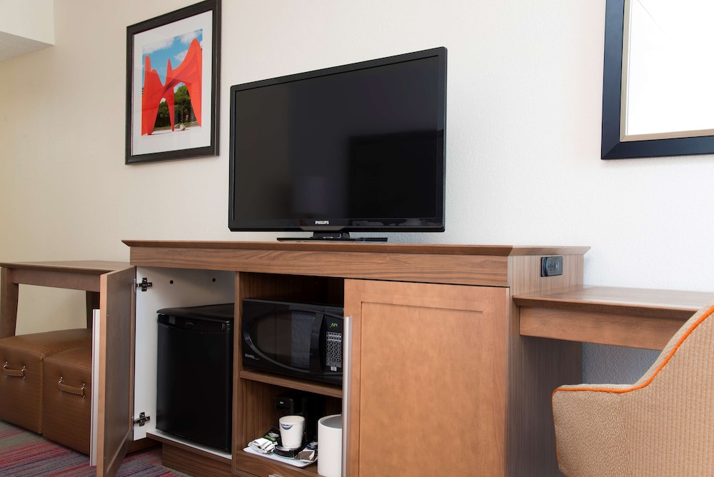 Hampton Inn Grand Rapids South - photo 14
