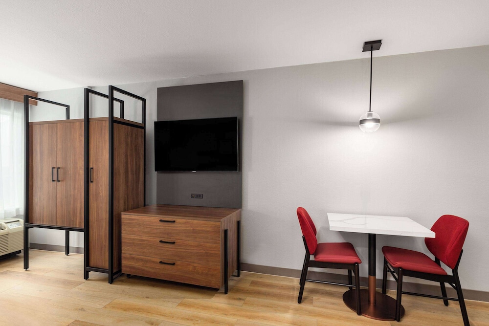 Hawthorn Extended Stay By Wyndham Knoxville - photo 11