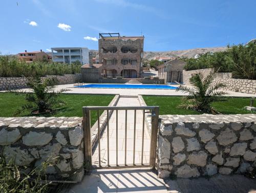 Pool apartment Adriana — 4-Star Luxury Hotel in Pag, Croatia