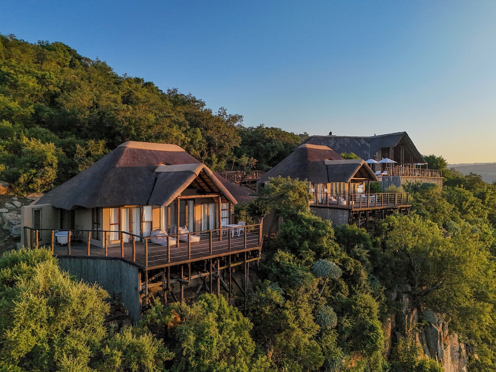 Esiweni Luxury Safari Lodge — 5-Star Luxury Hotel in Ladysmith, South Africa