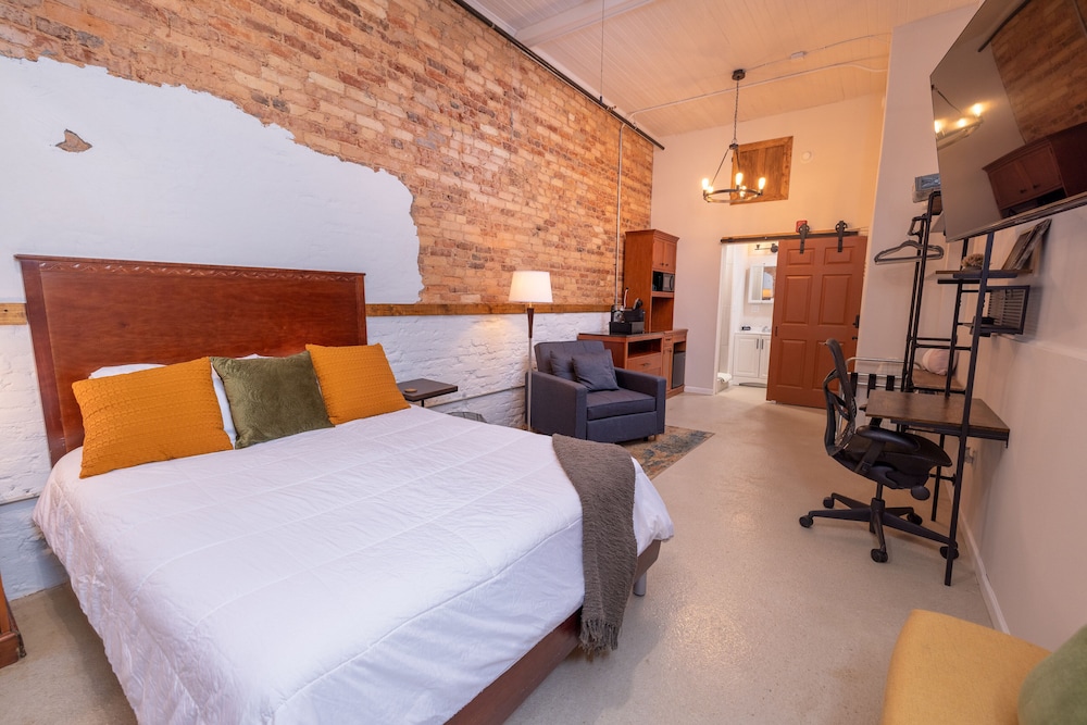 Hartwell Suites - photo 49