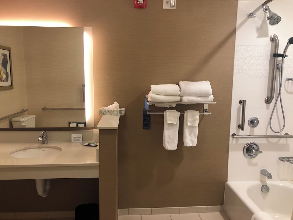 Fairfield Inn & Suites by Marriott Detroit Lakes - photo 29
