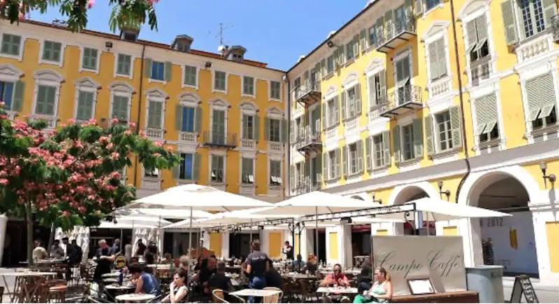 Moderne 2 Chambres 6 Couchages Easy Check In — 4-Star Luxury Hotel in Nice, France