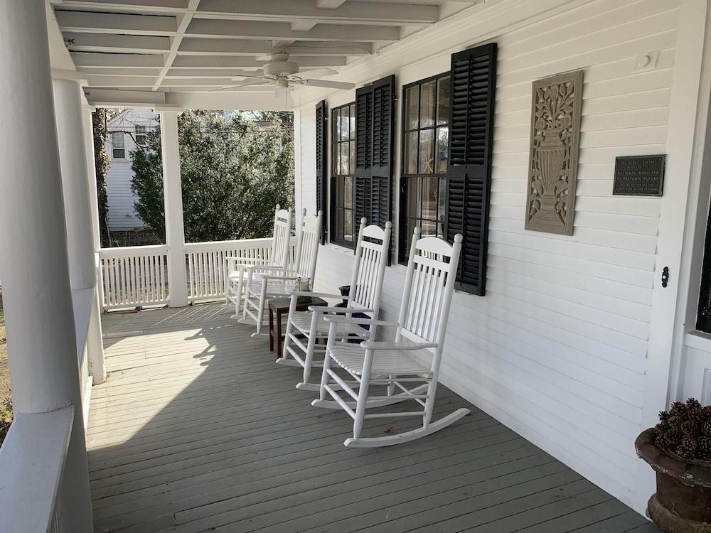 Olde Captains Inn - photo 17