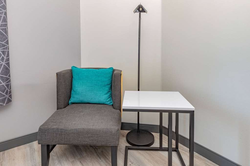 Hawthorn Extended Stay by Wyndham Ardmore - photo 17