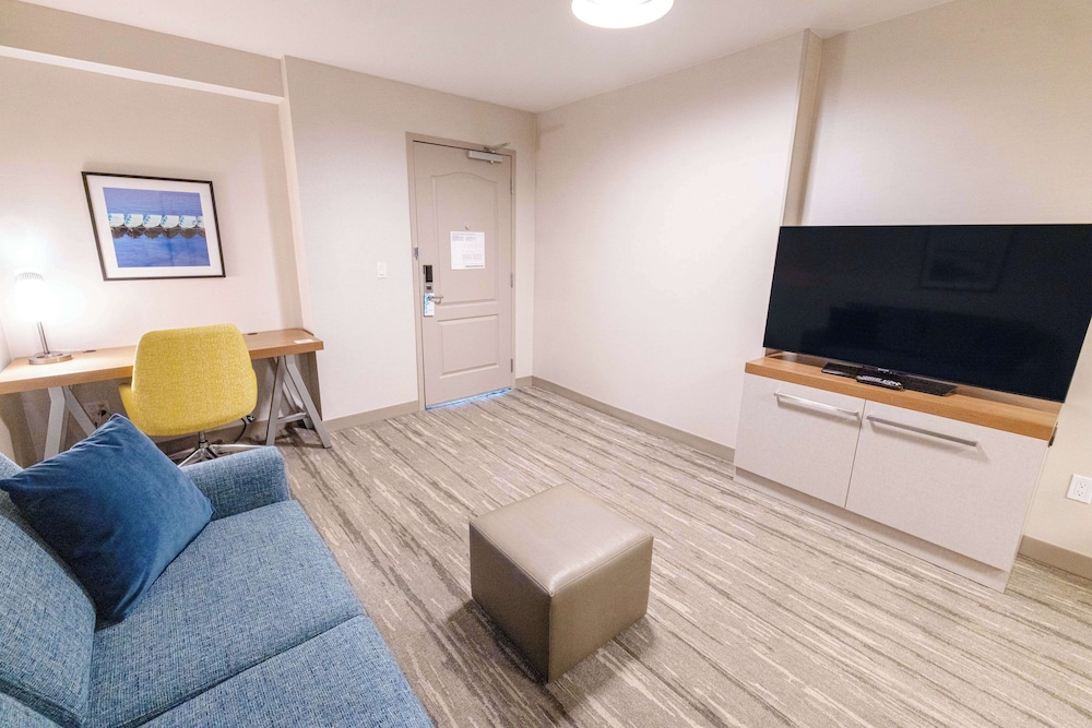 Hilton Garden Inn Lakewood - photo 36