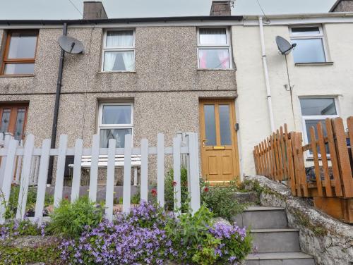 42 Hyfrydle Road in Caernarfon, United Kingdom