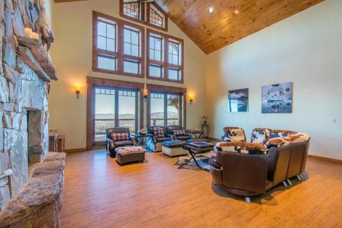 Skislope Tahoe Villa — 4-Star Luxury Hotel in Truckee, United States