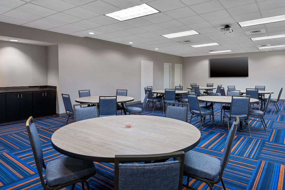 Hampton Inn Charlotte Uptown - photo 38
