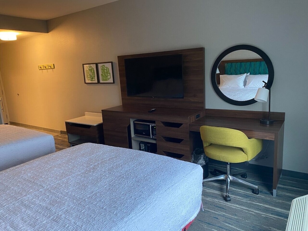Hampton Inn Monticello - photo 4