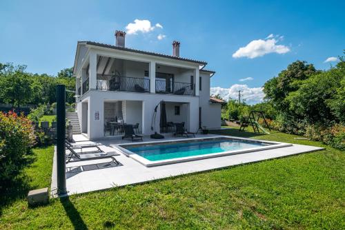 Family friendly house with a swimming pool Krsan Central Istria Sredisnja Istra 23123 — 4-Star Luxury Hotel in Labin, Croatia