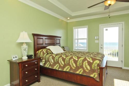 This Is It by Oak Island Accommodations - photo 26
