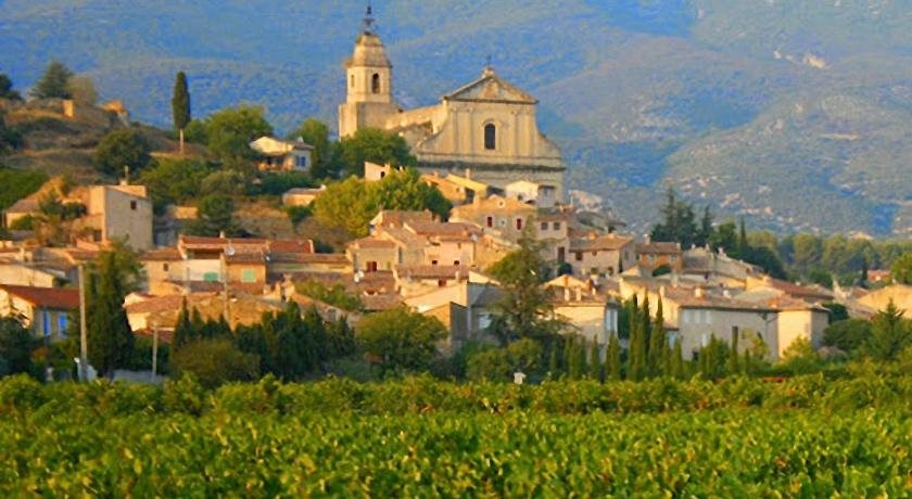 Les Maquinols Estate in Bedoin, France