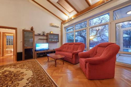 Family Apartman — 4-Star Luxury Hotel in Budapest, Hungary