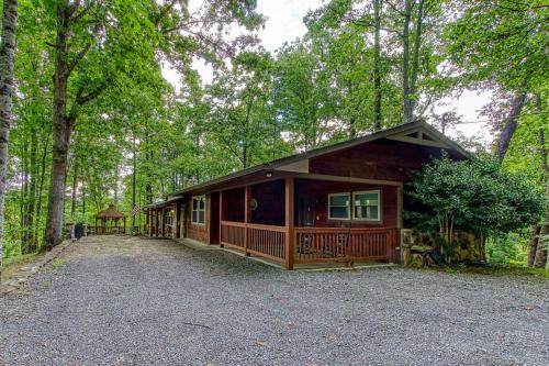 Bear Point Hot Tub Free Attraction tickets WIFI - photo 12