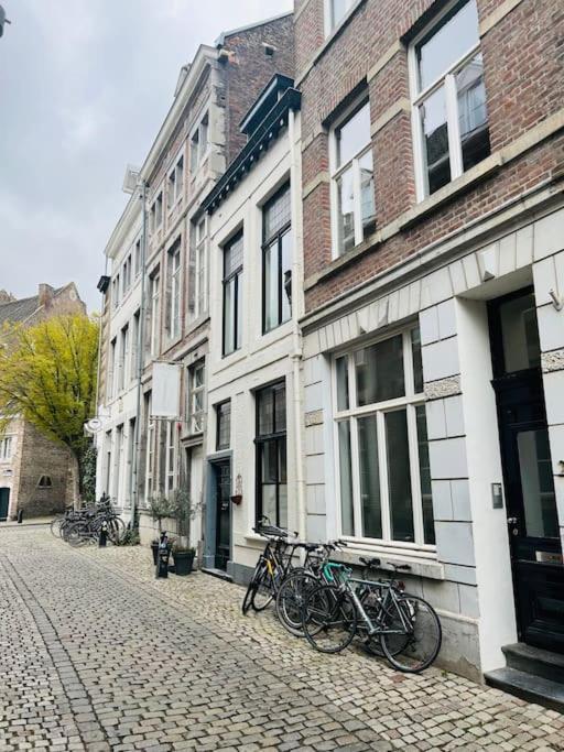 Monumentale stadswoning in hartje binnenstad in Maastricht, Netherlands