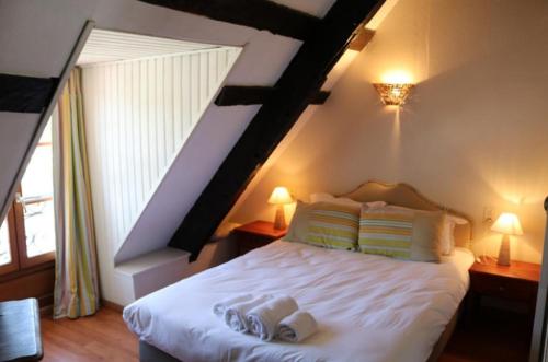Le Papillon — Dinan