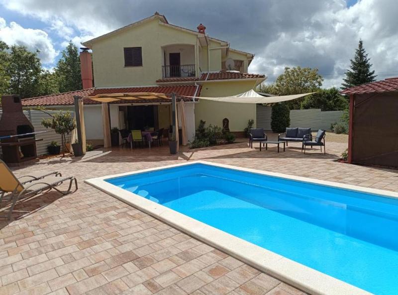 Villa Hilda — 4-Star Luxury Hotel in Barban, Croatia