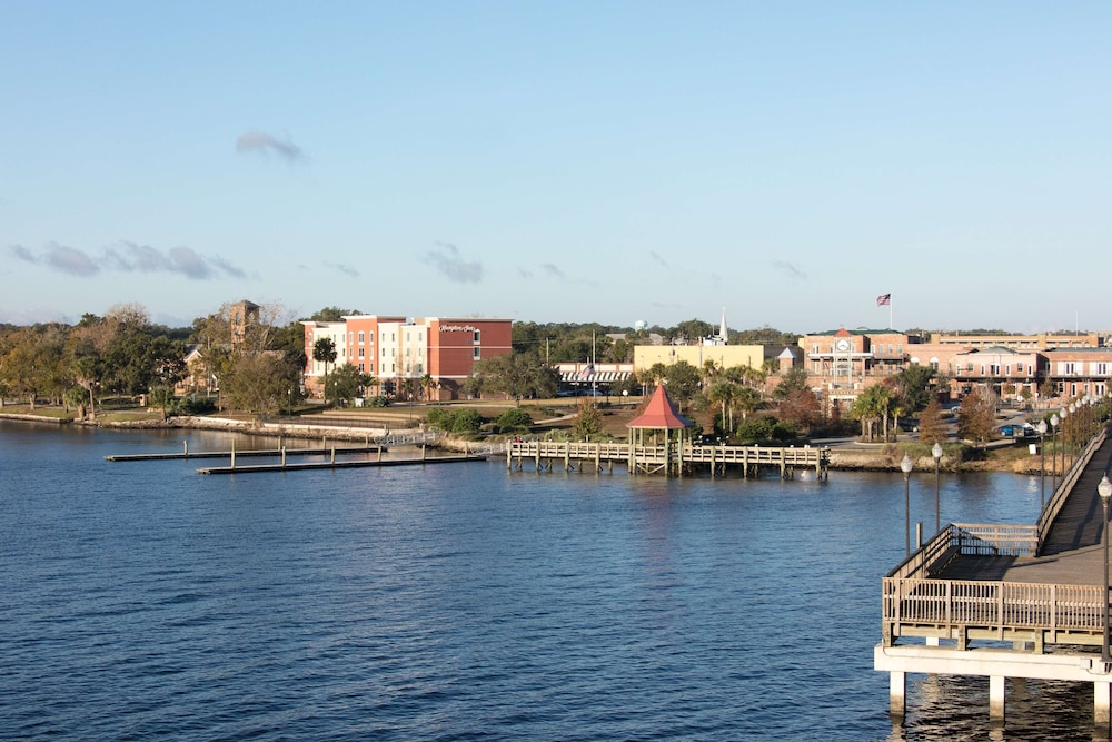 Hampton Inn Palatka - photo 40