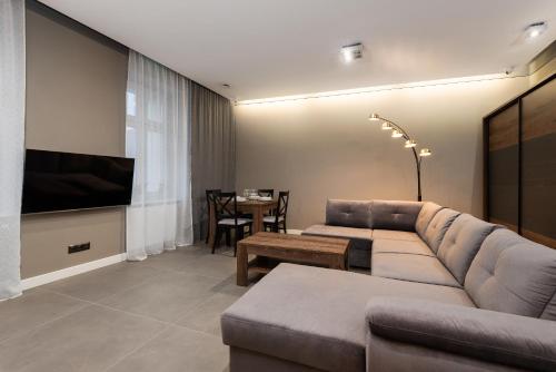 Apartament PLATYNOWY Centrum Gliwic z parkingiem — 4-Star Luxury Hotel in Gliwice, Poland