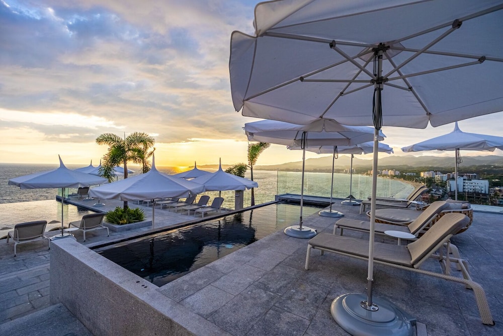 Udara Udara 4K in Bucerias, Mexico