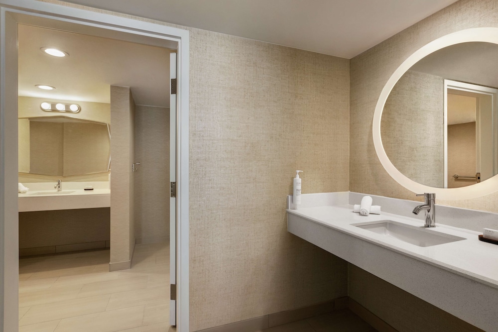 Embassy Suites by Hilton Deerfield Beach Resort & Spa - photo 40