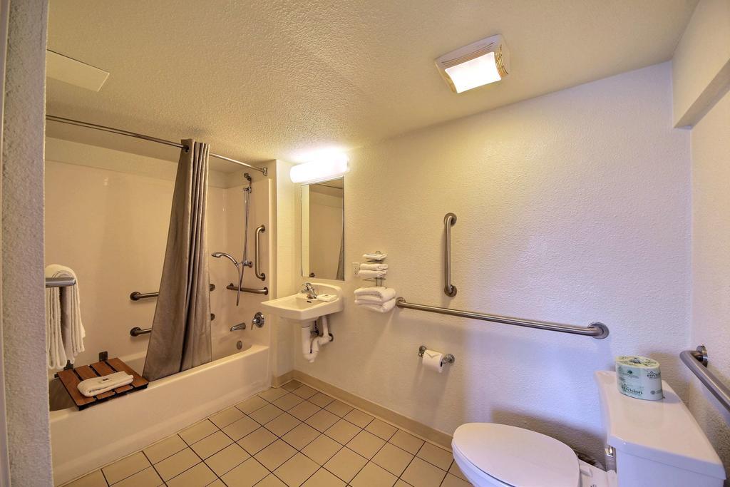 Ocean Inn South Padre Island - photo 29