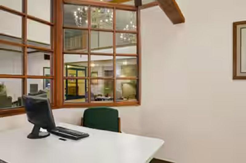 Days Inn by Wyndham Madisonville - photo 4