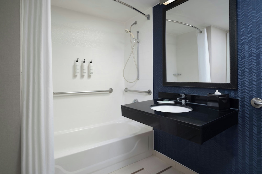 Fairfield Inn By Marriott Orlando Airport - photo 22