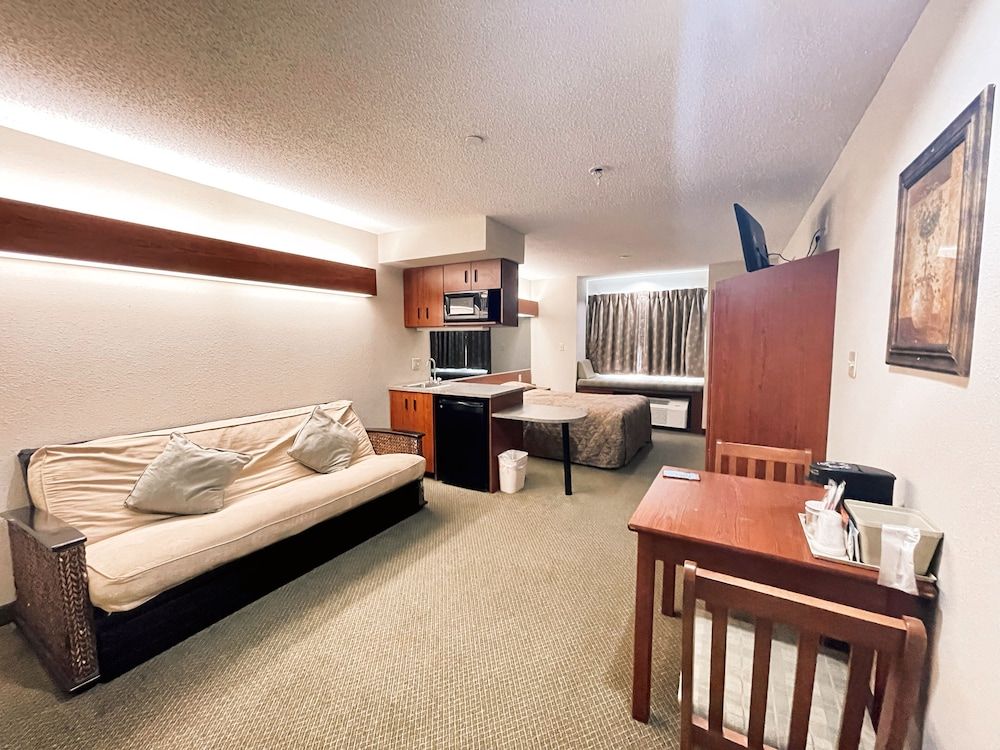 Welcome Inn & Suites - photo 14