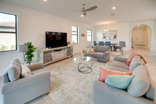 Alva Vacation Rental with Pool and Golf Course Access — Lehigh Acres — photo 2