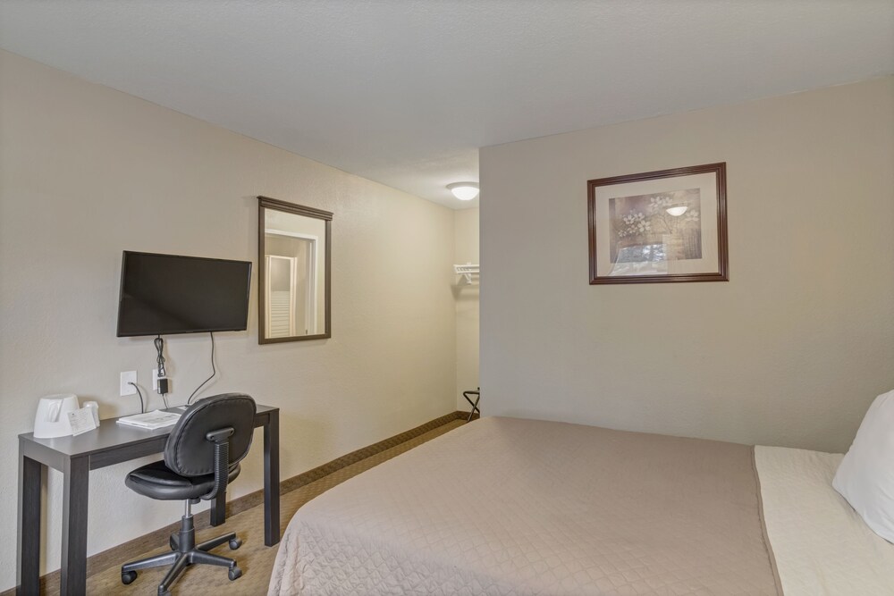 Capital O Hotel Richmond Hill Savannah area I 95 - photo 18