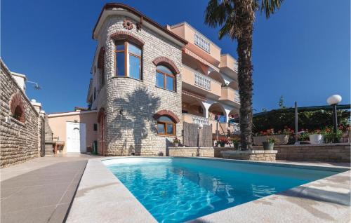2 Bedroom Amazing Apartment In Pula — 4-Star Luxury Hotel in Pula, Croatia