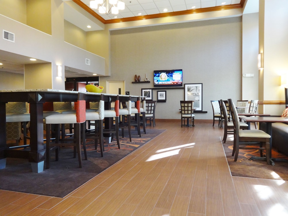 Hampton Inn & Suites Port St. Lucie West - photo 19