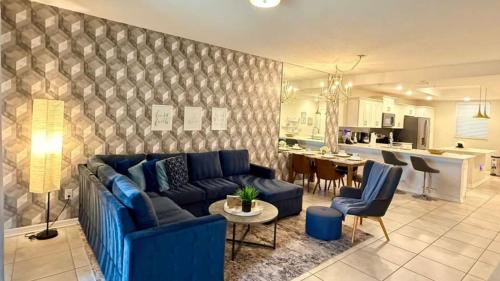 Exquisite First Floor Condo 7 Min to Disney — 4-Star Luxury Hotel in Kissimmee, United States