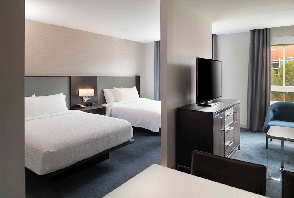 Homewood Suites by Hilton Boston Logan Airport Chelsea - photo 7