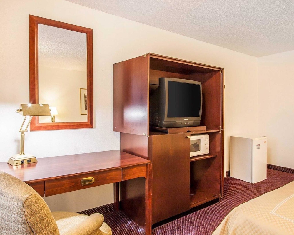 Rodeway Inn & Suites Portland West Beaverton - photo 31
