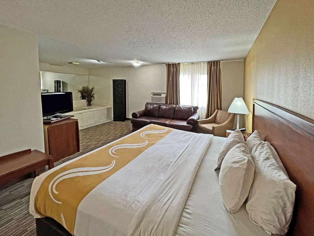 Quality Inn Mitchell I 90 - photo 23