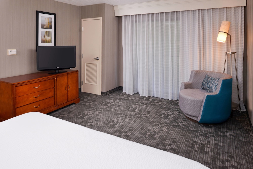 Courtyard by Marriott Charlotte Gastonia - photo 14